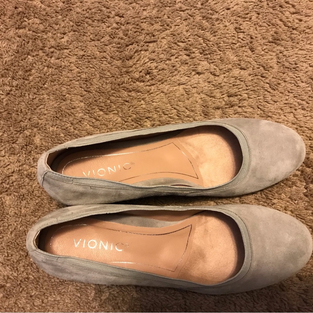 Women's Vionic Natalie Block Heel Pump Slate Grey Suede - Picture 2 of 10
